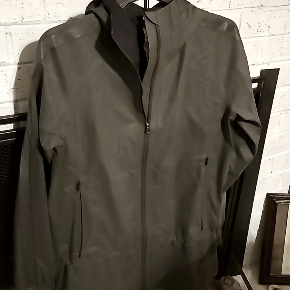 Lululemon Womens DRIZZ JACKET Waxed Coated REFLECTIVE Raincoat Grey Hoodie 6